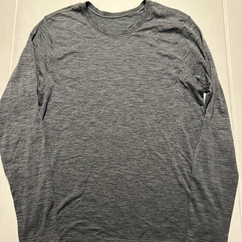 lululemon Gray Long Sleeve Tee metalvent